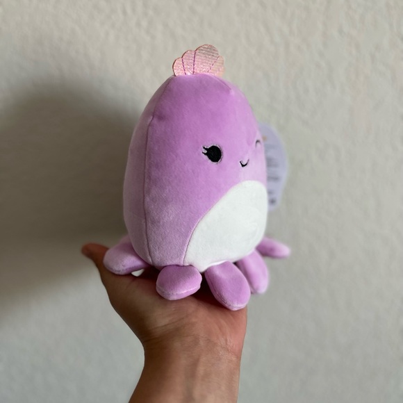 New Violet the octopus Squishmallows - Picture 2 of 7